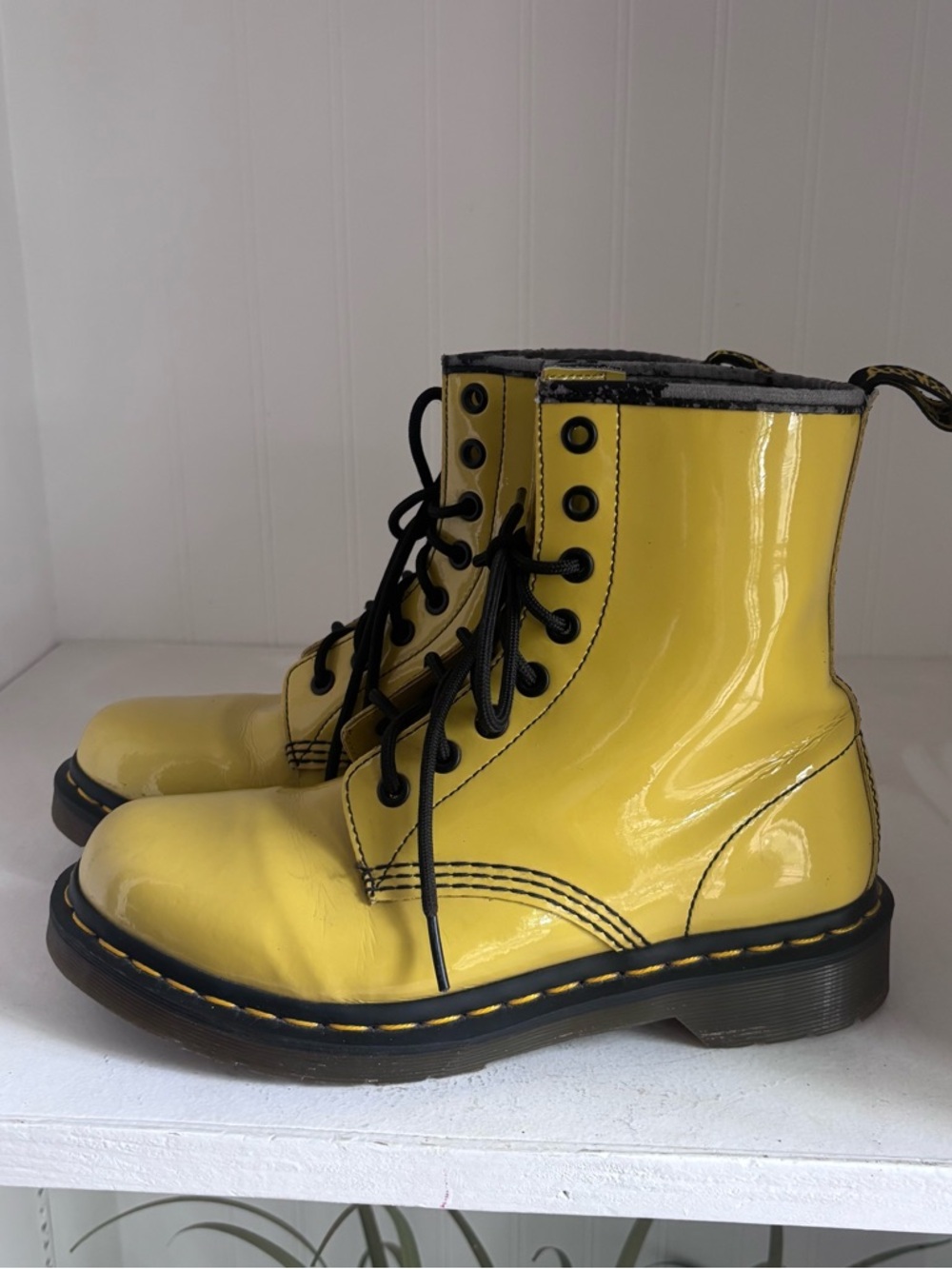 Dr Martens 1460 W Sun Yellow Patent Leather Boots Size 7